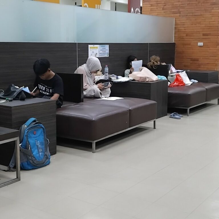 LINE_ALBUM_บรรยากาศเปิดบริการ 24 ชั่วโมง_250424_20